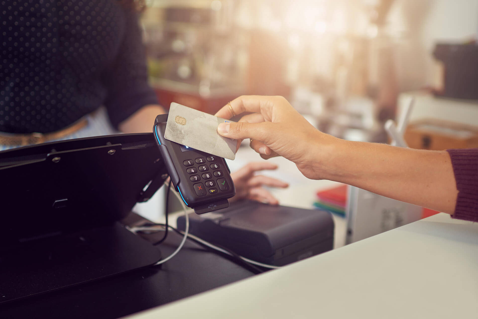 981211即日起，本會開始轉介鴕鳥販售，如果有需販售駝鳥之業者請與本會聯絡！ 